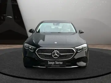 MERCEDES-BENZ E 300 e AVANTGARDE MEMO 360 AHK DISTR KAMERA