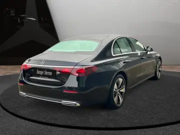 MERCEDES-BENZ E 300 e AVANTGARDE MEMO 360 AHK DISTR KAMERA