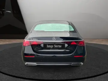 MERCEDES-BENZ E 300 e AVANTGARDE MEMO 360 AHK DISTR KAMERA