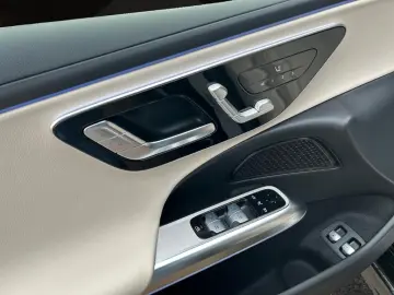 MERCEDES-BENZ E 300 e AVANTGARDE MEMO 360 AHK DISTR KAMERA