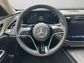 MERCEDES-BENZ E 300 e AVANTGARDE MEMO 360 AHK DISTR KAMERA