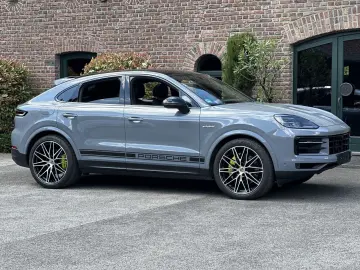 PORSCHE Cayenne E-Hybrid Coupe