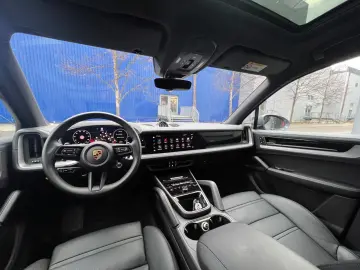 PORSCHE Cayenne E-Hyb Sport Design