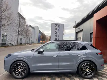 PORSCHE Cayenne E-Hyb Sport Design