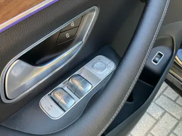 MERCEDES-BENZ GLE 350 de 4M AMG Night