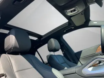 MERCEDES-BENZ GLE 350 de 4M AMG Night