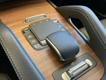 MERCEDES-BENZ GLE 350 de 4M AMG Night