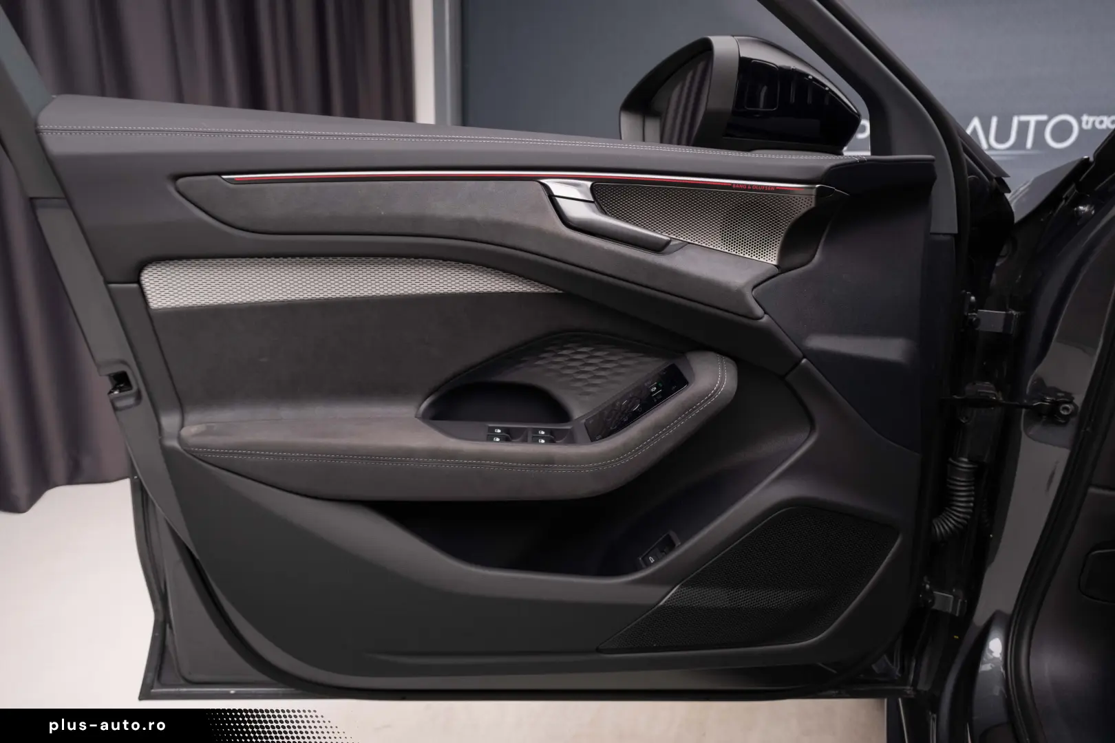 Audi S6 Avant Vossen Pano Cockpit Display Passenger B&O