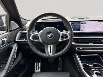 BMW X6 M60i
