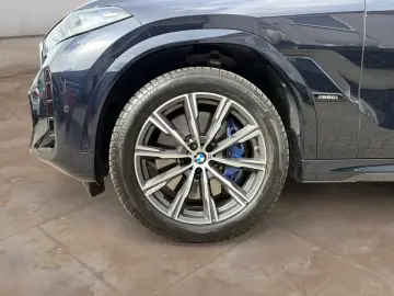 BMW X6 M60i