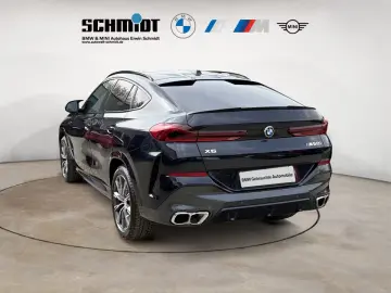 BMW X6 M60i
