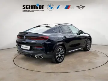 BMW X6 M60i