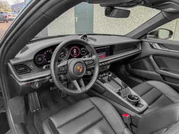 PORSCHE 911 Type 992 Carrera toit ouvrant 21 Led Sport-C