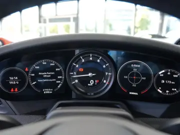 PORSCHE 911 Coupe SPORTABGAS SPORT-CHRONO BOSE GLASDACH