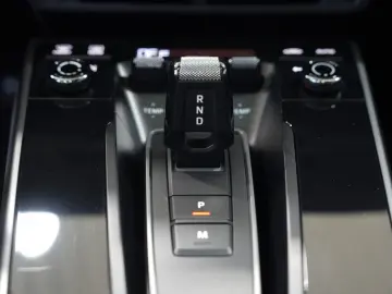 PORSCHE 911 Coupe SPORTABGAS SPORT-CHRONO BOSE GLASDACH