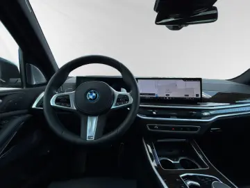 BMW X5 xDrive50e M Sport SkyLounge AHK 22 LMR B&W