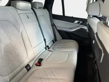 BMW X5 xDrive50e NEU bei BMW Hofmann