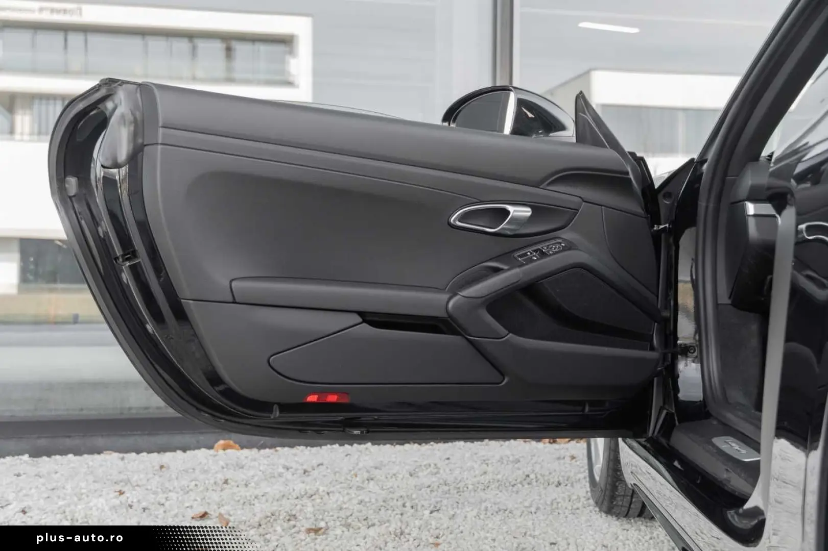 PORSCHE CAYMAN 718