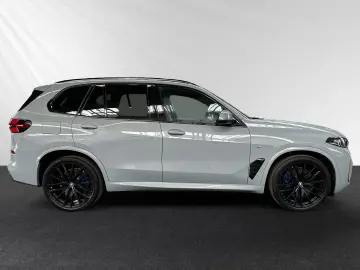 BMW X5 xDrive50e M Sport Pro AHK Pano 22 LMR