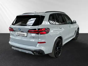 BMW X5 xDrive50e M Sport Pro AHK Pano 22 LMR
