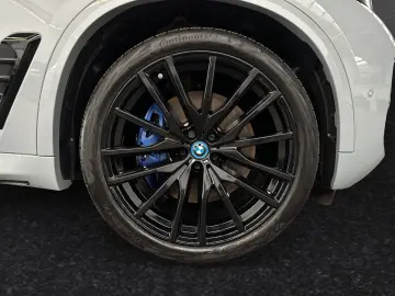BMW X5 xDrive50e M Sport Pro AHK Pano 22 LMR