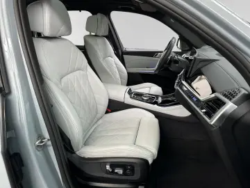 BMW X5 xDrive50e M Sport Pro AHK Pano 22 LMR