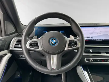 BMW X5 xDrive50e M Sport Pro AHK Pano 22 LMR