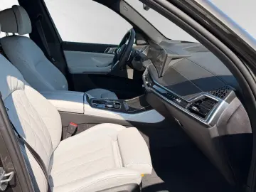 BMW X5 xDrive50e M Sport Pro AHK Pano 21 LMR PAProf.