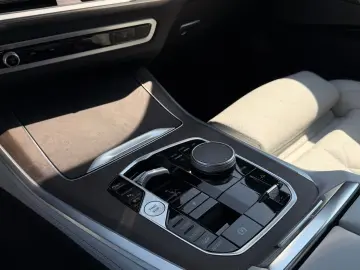 BMW X5 xDrive50e M Sport Pro AHK Pano 21 LMR PAProf.