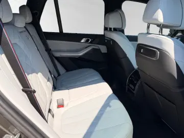 BMW X5 xDrive50e M Sport Pro AHK Pano 21 LMR PAProf.