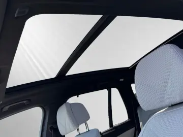 BMW X5 xDrive50e M Sport Pro AHK Pano 21 LMR PAProf.