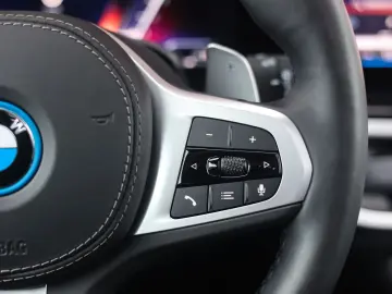 BMW X5 50e xDrive   Pano - AHK - HUD