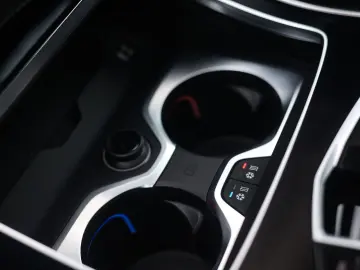 BMW X5 50e xDrive   Pano - AHK - HUD