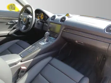 PORSCHE 718 Cayman S