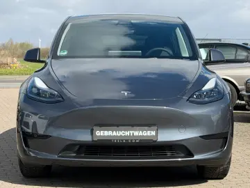 TESLA Model Y RWD aus 1.Hand AHK AMD Ryzen Panorama