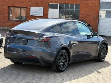TESLA Model Y RWD aus 1.Hand AHK AMD Ryzen Panorama