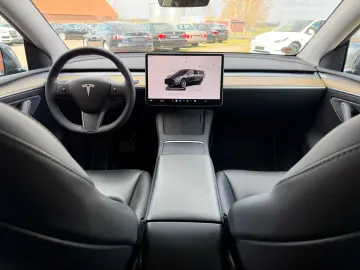 TESLA Model Y RWD aus 1.Hand AHK AMD Ryzen Panorama