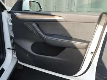 TESLA Model Y Long Range Dual Motor AWD ACC GARANTIE