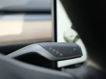 TESLA Model Y Long Range Dual Motor AWD ACC GARANTIE