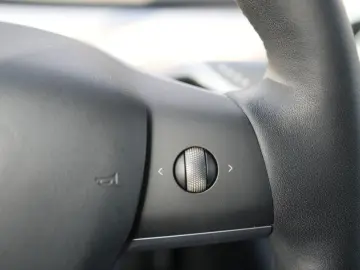 TESLA Model Y Long Range Dual Motor AWD ACC GARANTIE