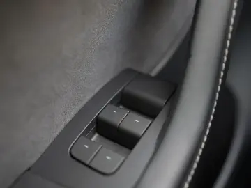 TESLA Model Y Long Range Dual Motor AWD ACC GARANTIE