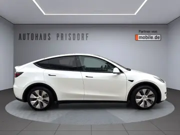 TESLA Model Y RWD AMD Ryzen Kamera Standheizung