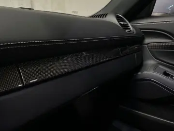 PORSCHE Boxster 718 Style Edition