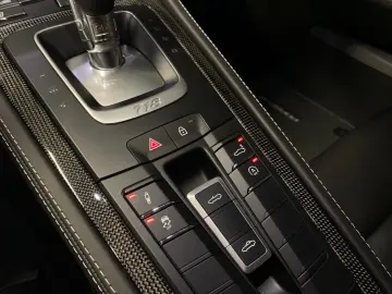 PORSCHE Boxster 718 Style Edition