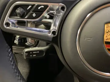 PORSCHE Boxster 718 Style Edition