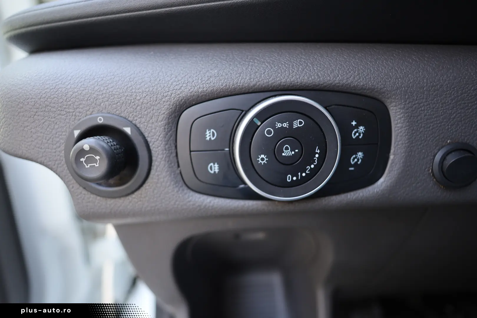 Ford Transit Koffer L4 2.0D 130CP