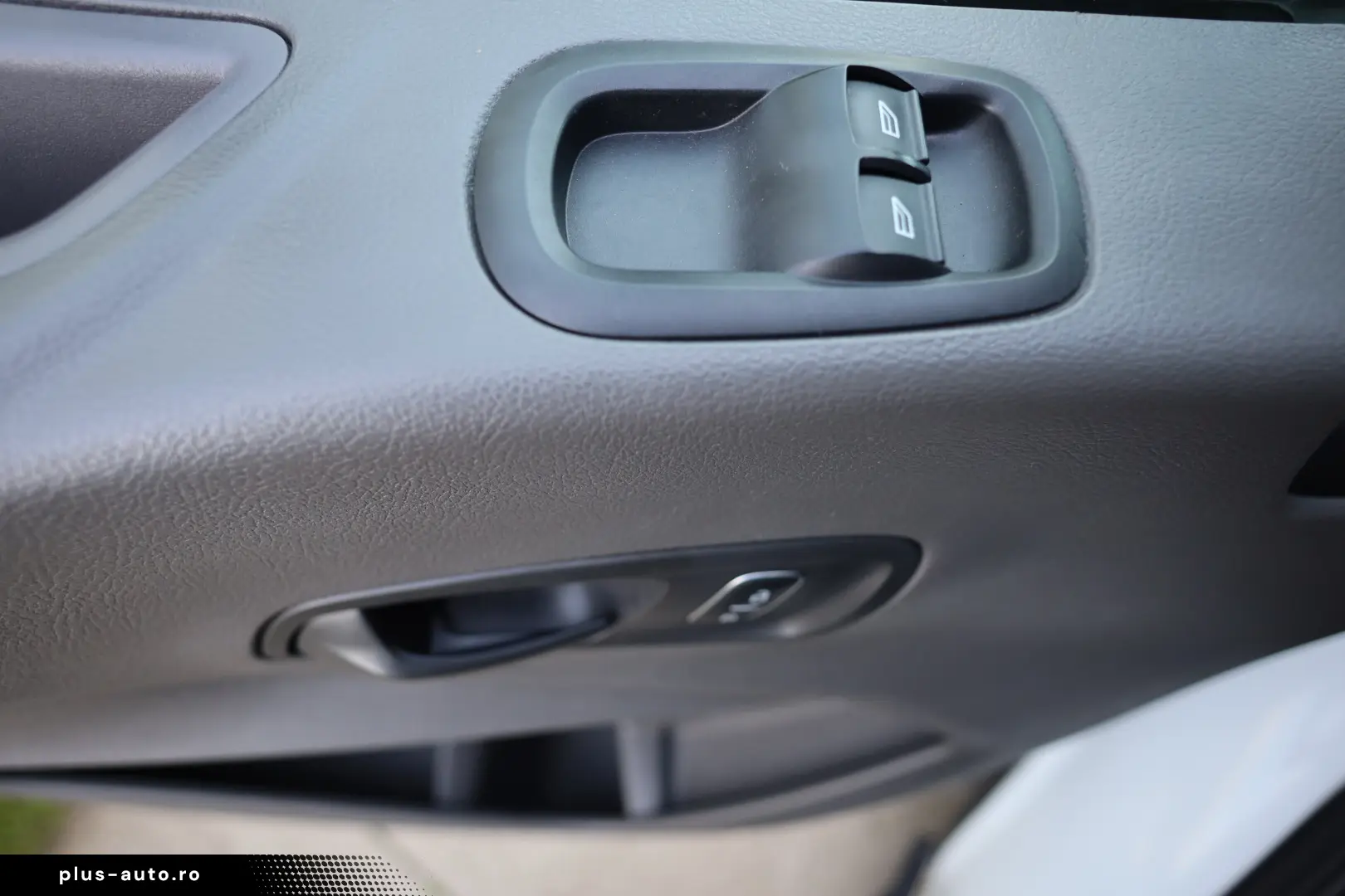 Ford Transit Koffer L4 2.0D 130CP