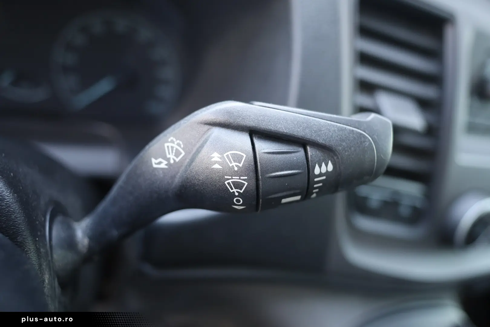 Ford Transit Koffer L4 2.0D 130CP