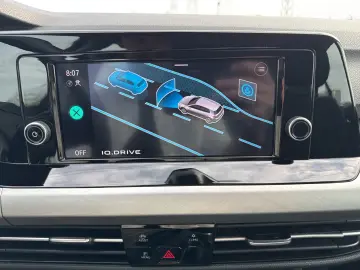 VW Golf Life 1.0 TSI