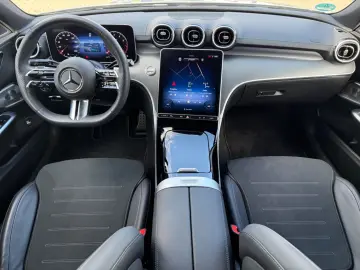 MERCEDES-BENZ C 200 AMG   Night   Burmester   Distro…